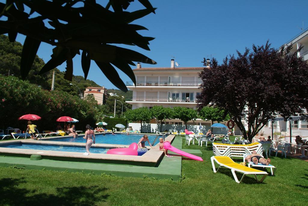 Hotel Checkin Flamingo L'Estartit Exterior foto